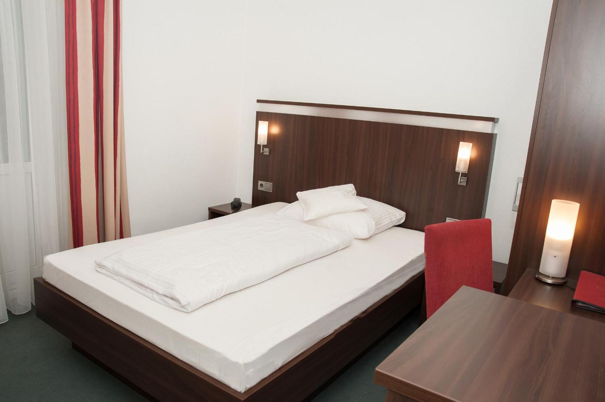 Hotel Am Roemerwall Maguncia Exterior foto